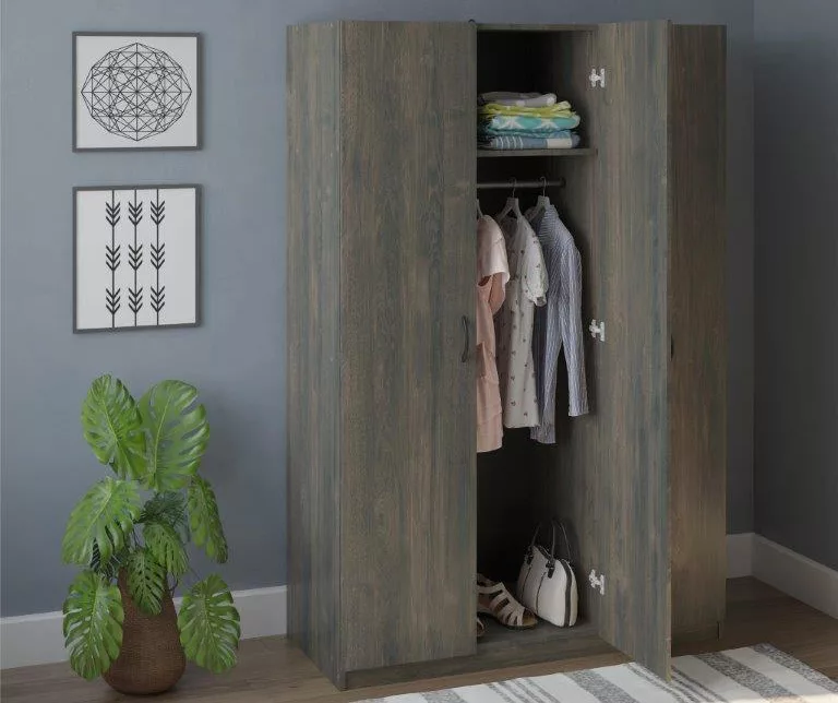 Rodeo Weathered Oak 3-Door Wardrobe 8 Rodeo Weathered Oak 3-Door Wardrobe - Image 6