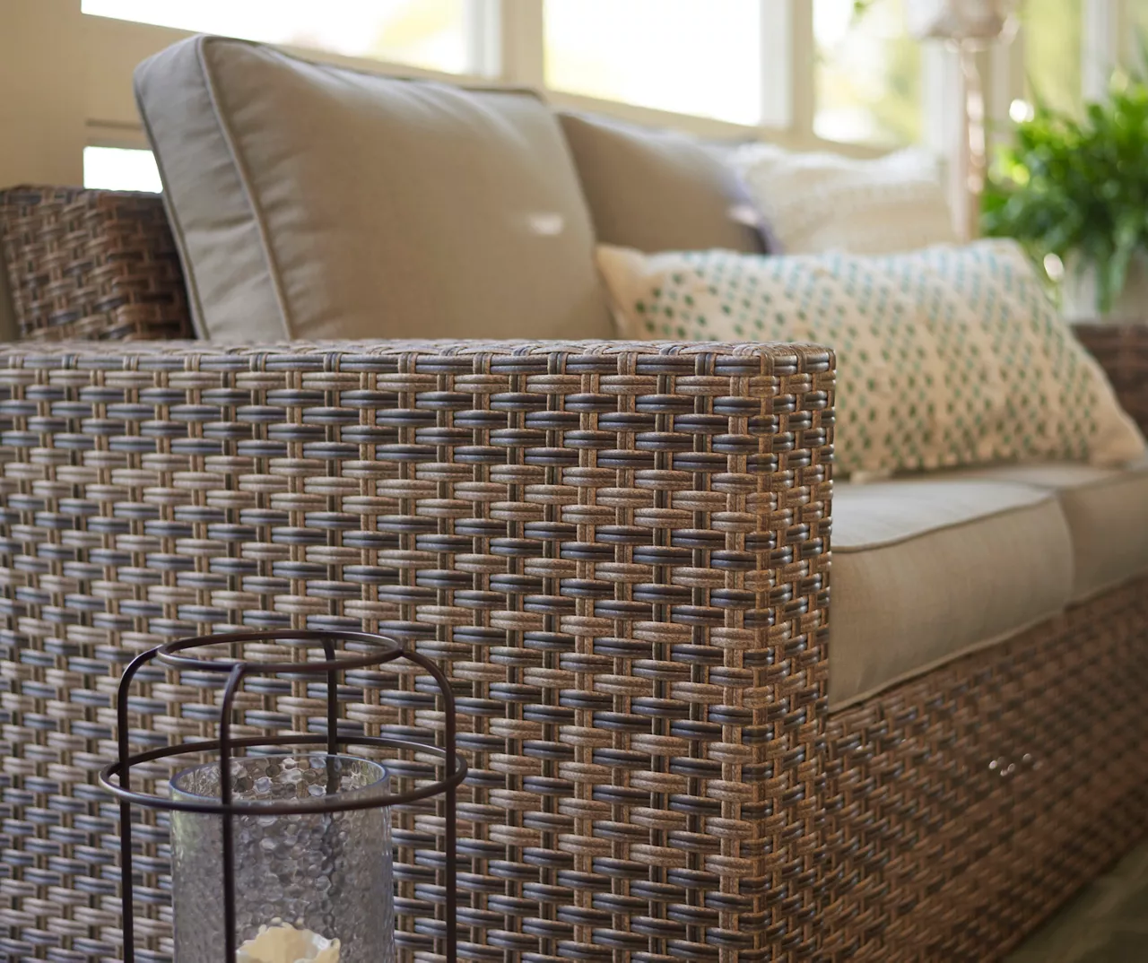 Broyhill Eagle Brooke All-Weather Wicker Cushioned Patio Loveseat 8 Broyhill Eagle Brooke All-Weather Wicker Cushioned Patio Loveseat - Image 6