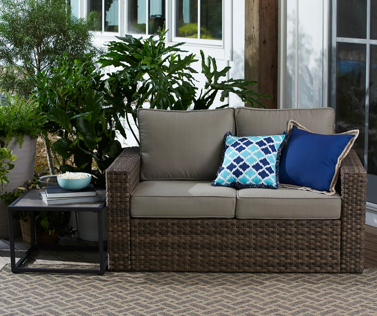 Broyhill Eagle Brooke All-Weather Wicker Cushioned Patio Loveseat 6 Broyhill Eagle Brooke All-Weather Wicker Cushioned Patio Loveseat - Image 4